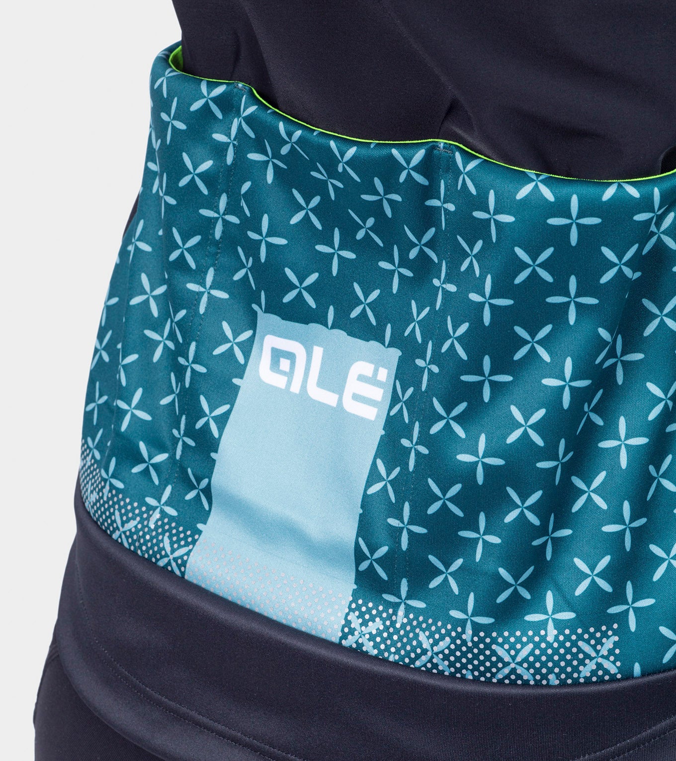 al-cycling-giacca-donna-green-helios-softshell-eco-friendly image 4