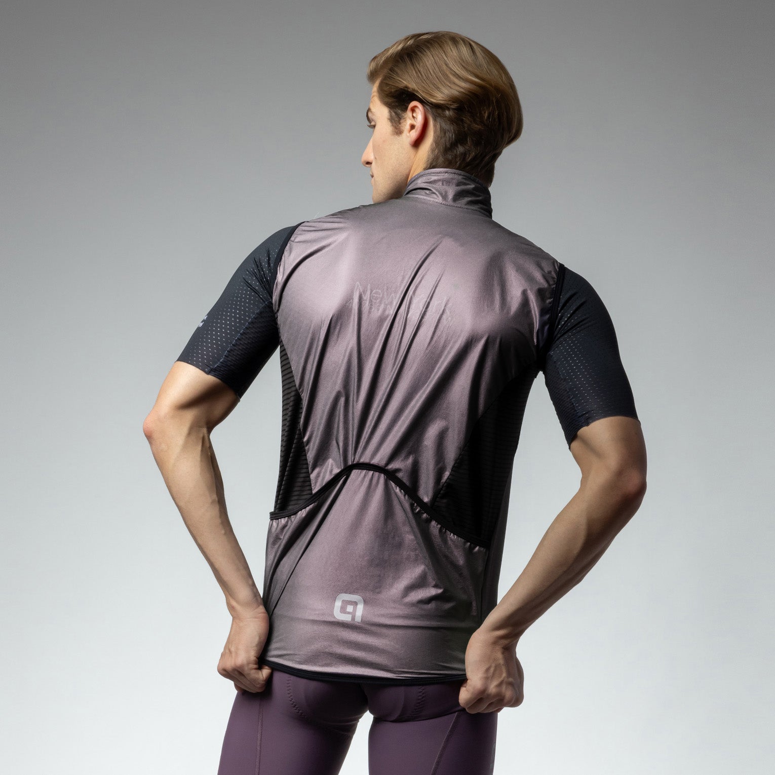 gilet-idrorepellente-uomo-al-cycling-clever-protezione-e-compattezza image 2