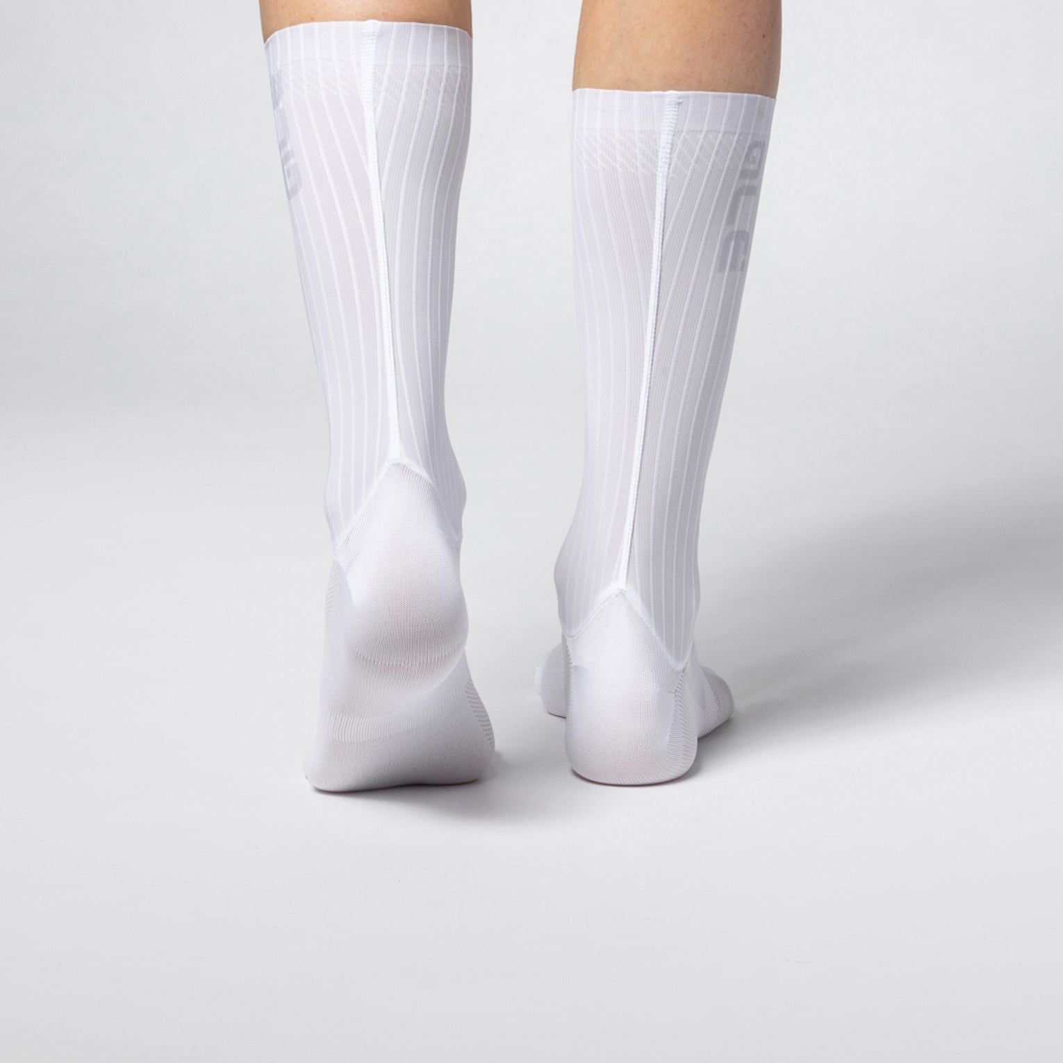 calzini-unisex-al-cycling-fluida-aerodinamici-con-grip-dots image 3