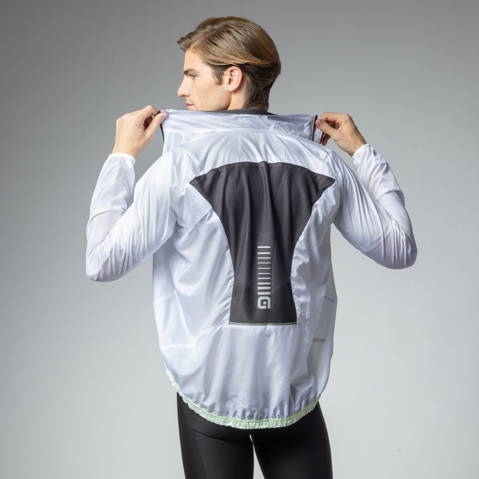 al-cycling-light-pack-giacca-uomo-antivento-ciclismo-impacchettabile-traspirante image 2