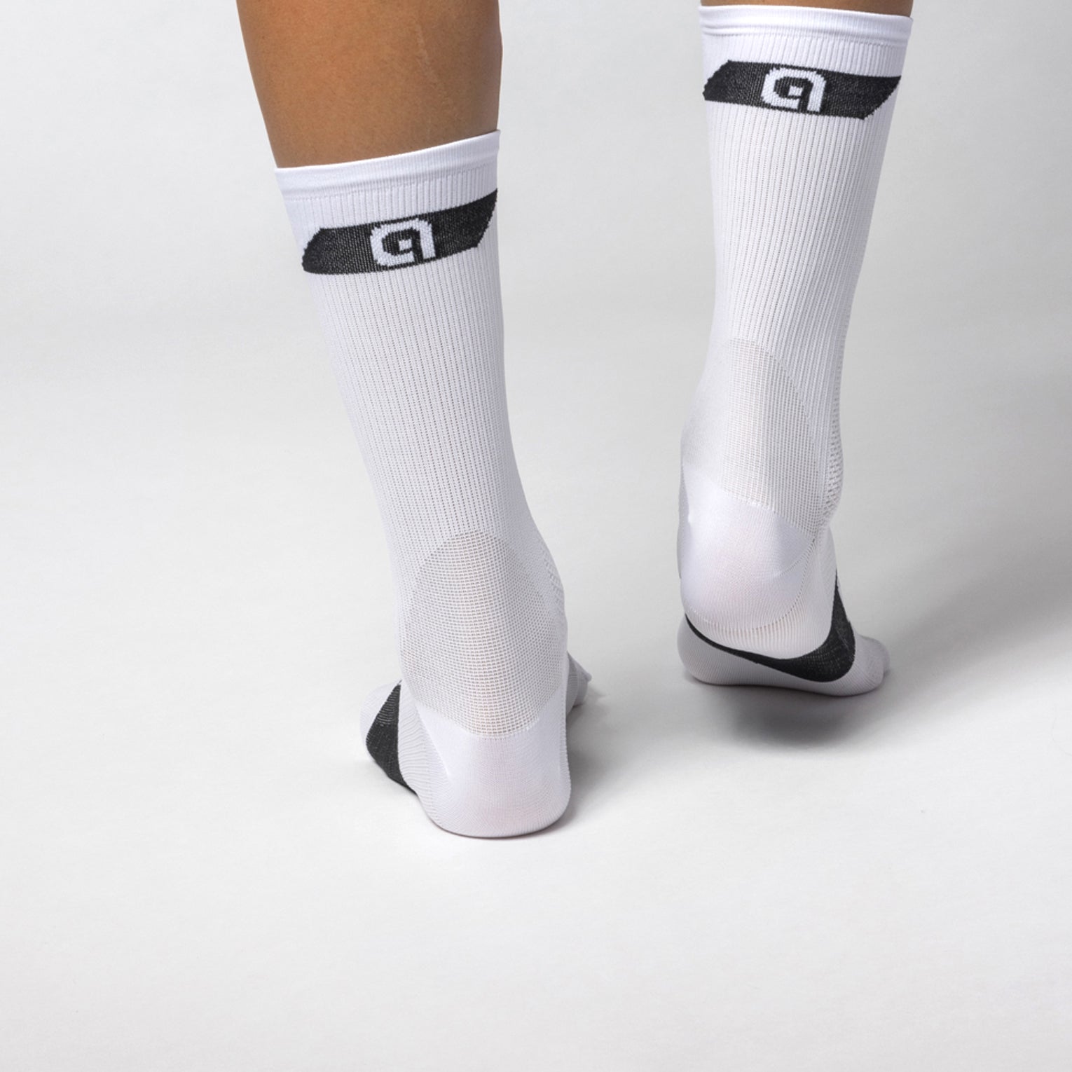 al-cycling-calzini-unisex-follow-me-calze-da-ciclismo-in-filato-riciclato-t-care image 7