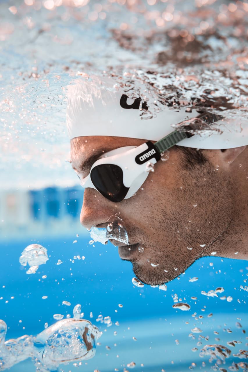arena-the-one-plus-occhialini-da-nuoto-unisex-con-lenti-scure-anti-appannamento- image 6