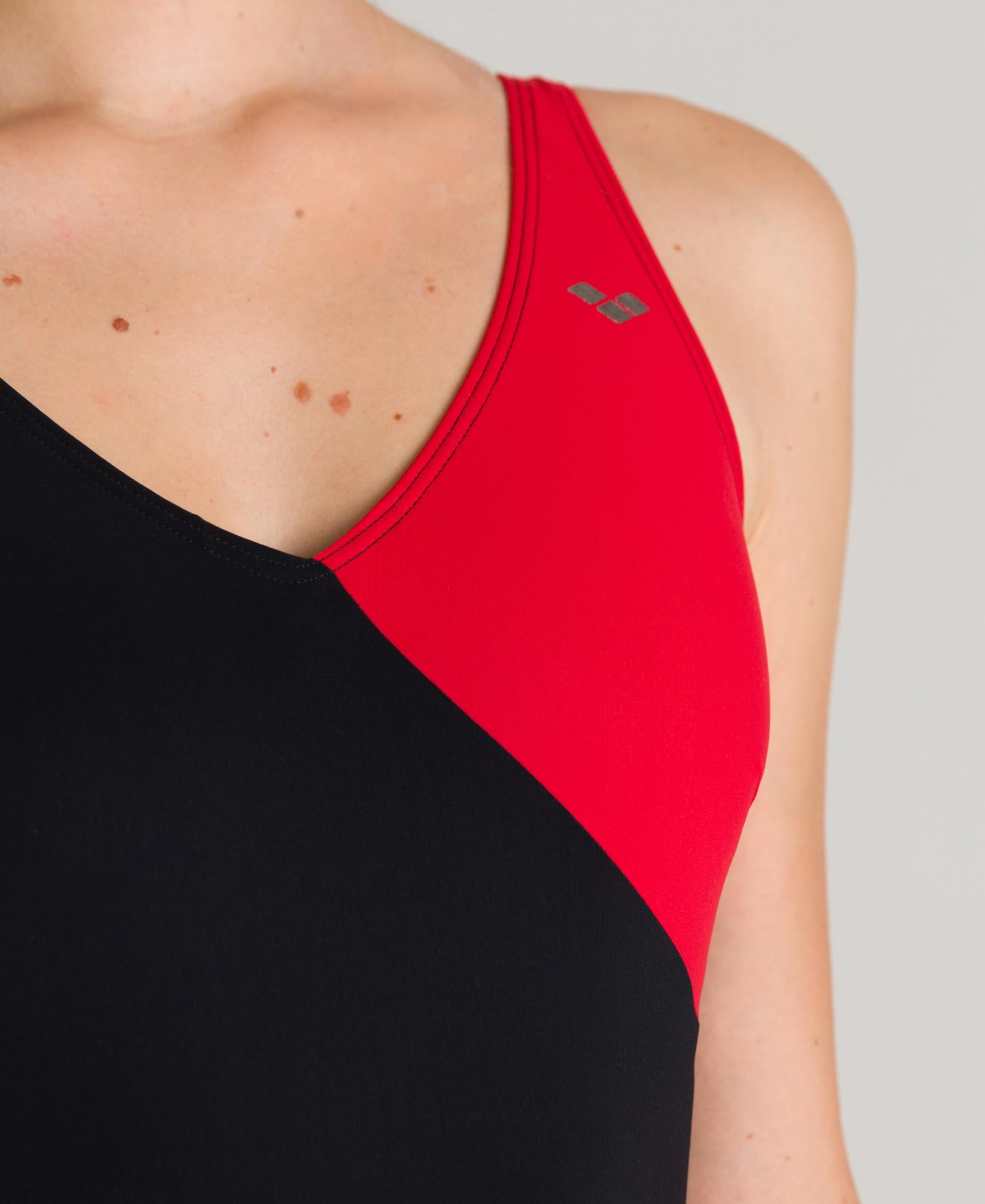 arena-costume-da-bagno-donna-bodylift-aki-berretto-b-costume-intero-con-effetto- image 5