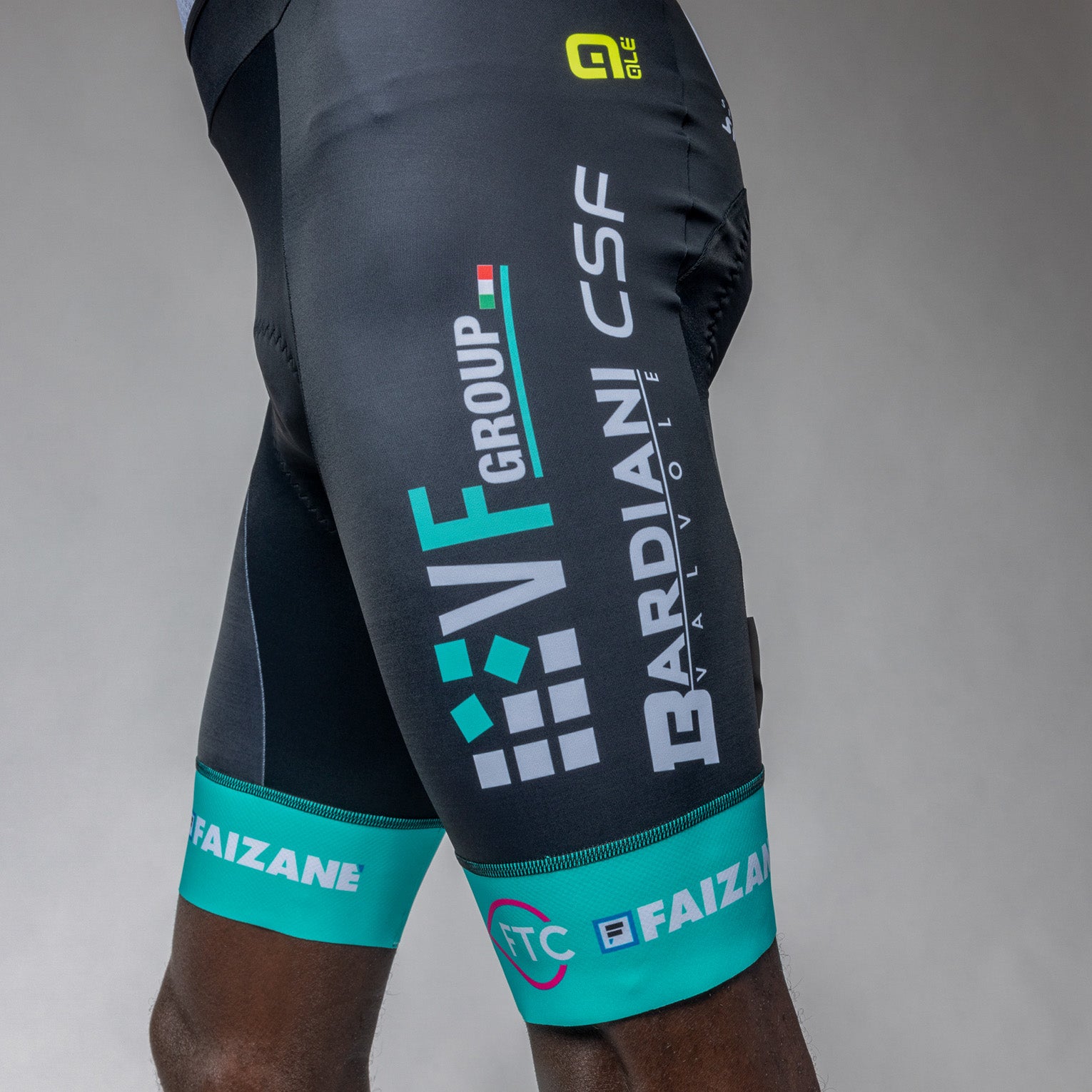 al-cycling-pantaloncino-con-bretelle-uomo-vf-group-bardiani-pro-team-replica image 4