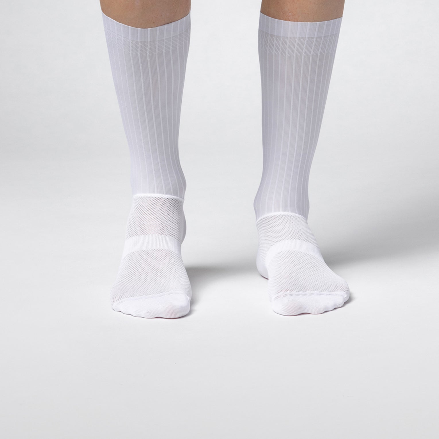 calzini-unisex-al-cycling-fluida-aerodinamici-con-grip-dots image 2