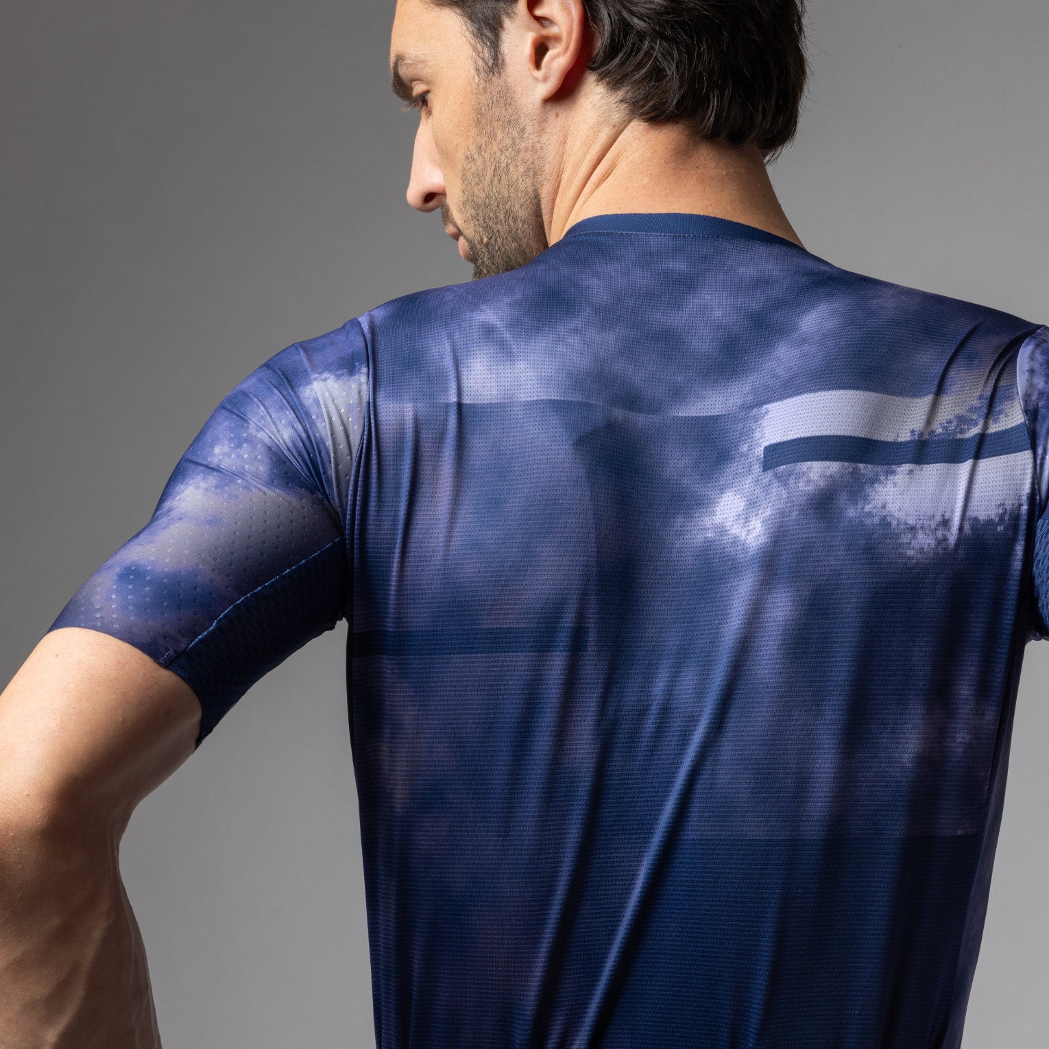 al-cycling-maglia-manica-corta-uomo-atmosfera-traspirante-performance image 5