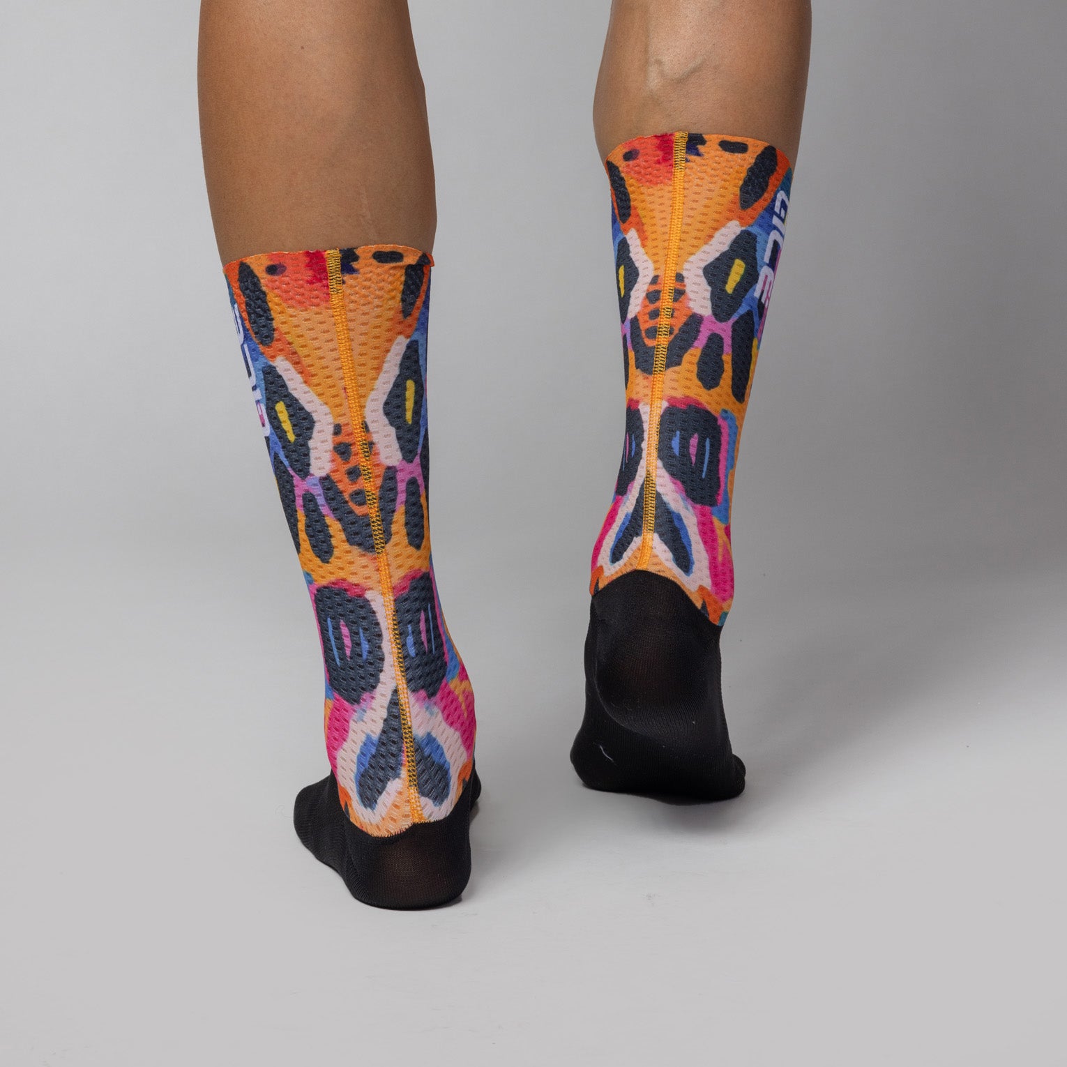 al-cycling-calzini-unisex-tribal-calze-ciclismo-aero-cell-con-stampa-siliconica image 3