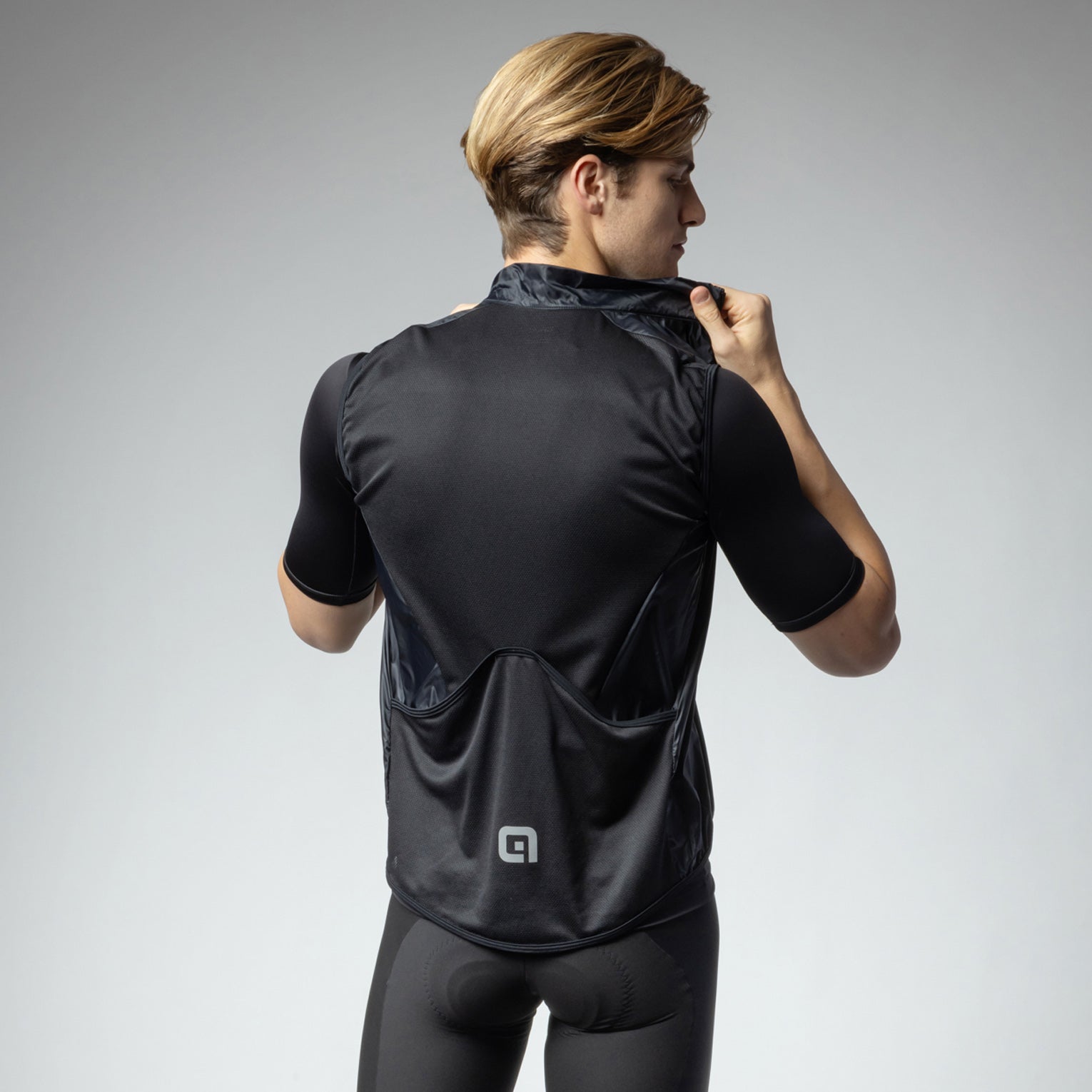 al-cycling-gilet-uomo-vento-2-0-gilet-ciclismo-traspirante-e-impacchettabile-uom image 2