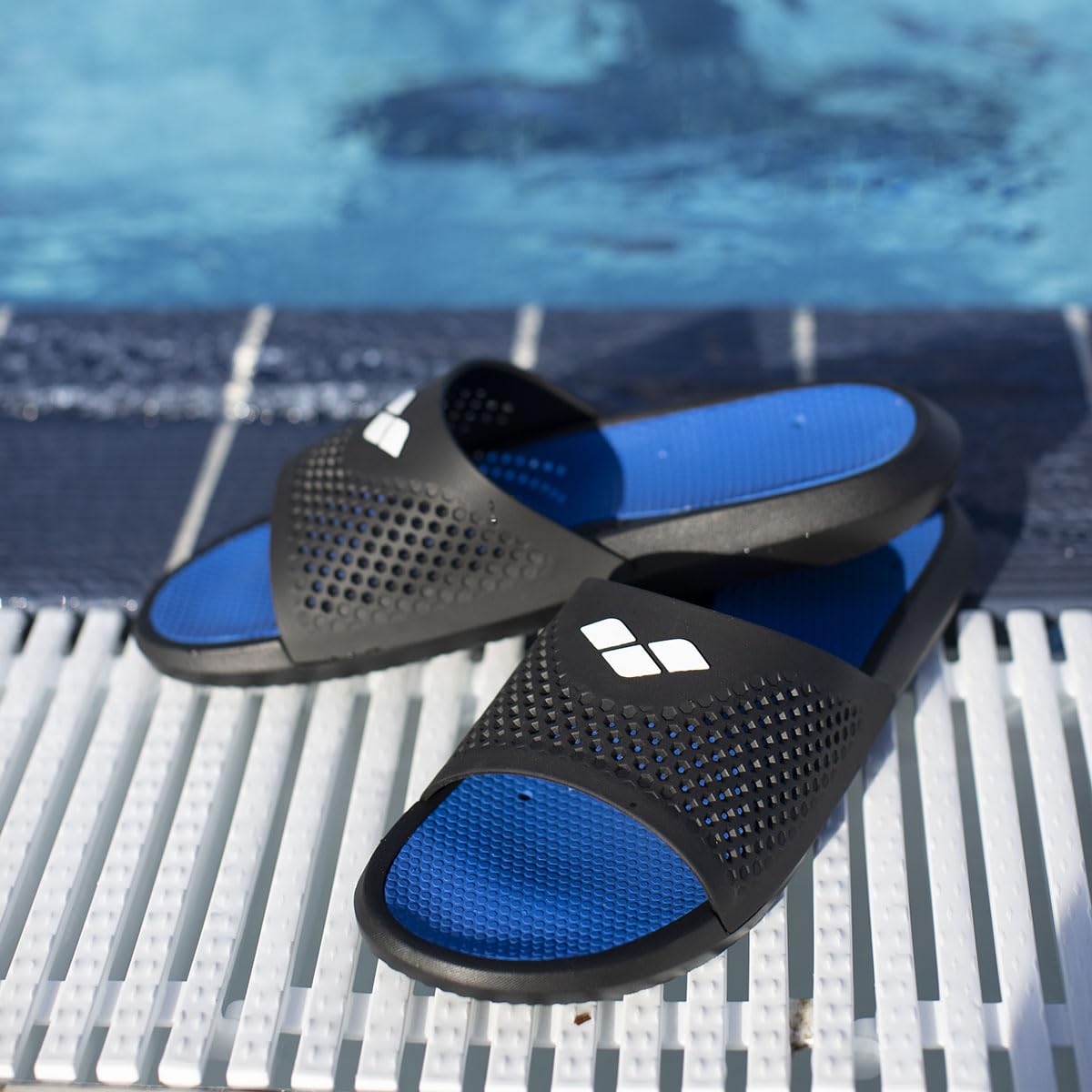 arena-bruno-ciabatte-da-piscina-e-mare-unisex-sandali-con-fori-di-drenaggio-senz image 3