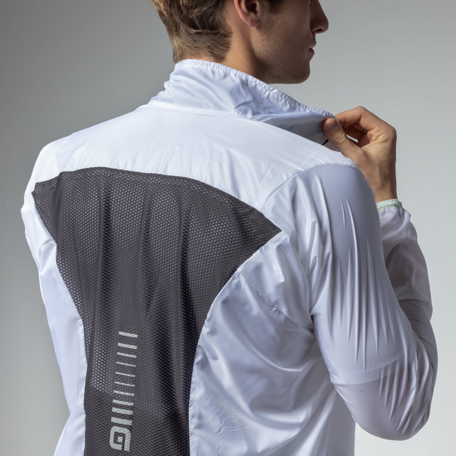 al-cycling-light-pack-giacca-uomo-antivento-ciclismo-impacchettabile-traspirante image 5